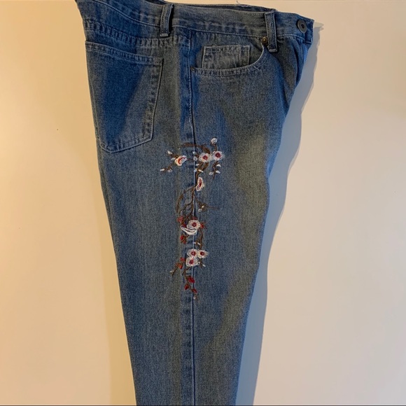 Flower Boohoo jeans - Picture 2 of 4